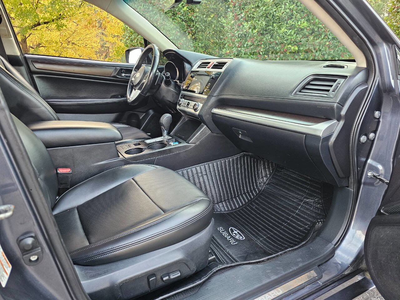 Used 2017 Subaru Legacy 3.6R Limited image 34