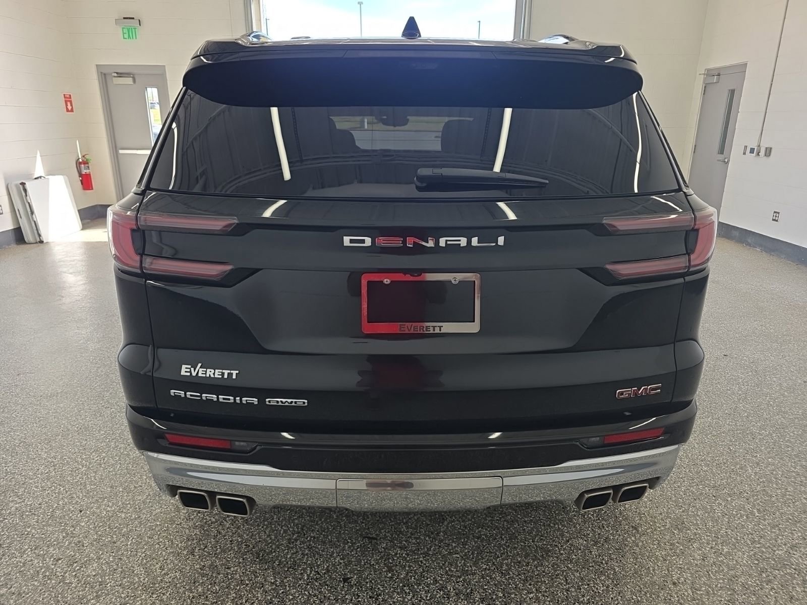 Used 2024 GMC Acadia Denali w/ Super Cruise Package image 4