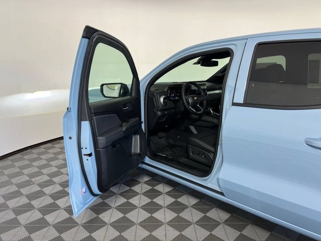 Used 2025 Chevrolet Colorado LT w/ LT Convenience Package AWD/4WD image 14