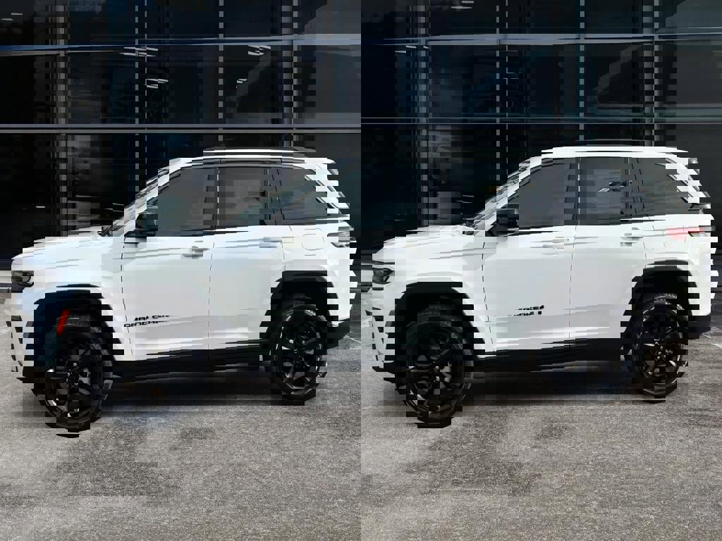 New 2026 Jeep Grand Cherokee Limited w/ Limited Altitude Package image 3