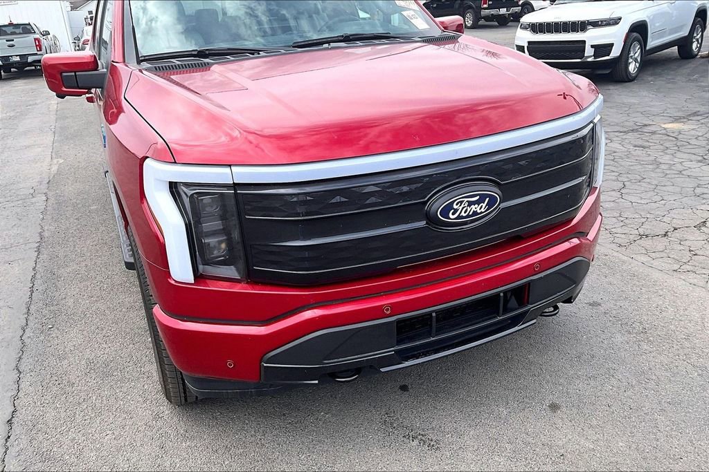 Used 2025 Ford F150 Lightning Platinum image 4