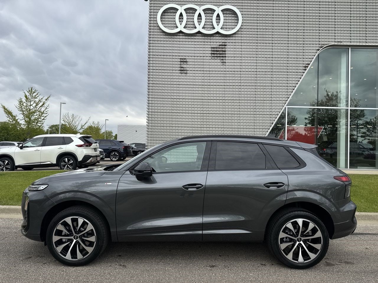 New 2026 Audi Q3 quattro 2.0T AWD/4WD image 29