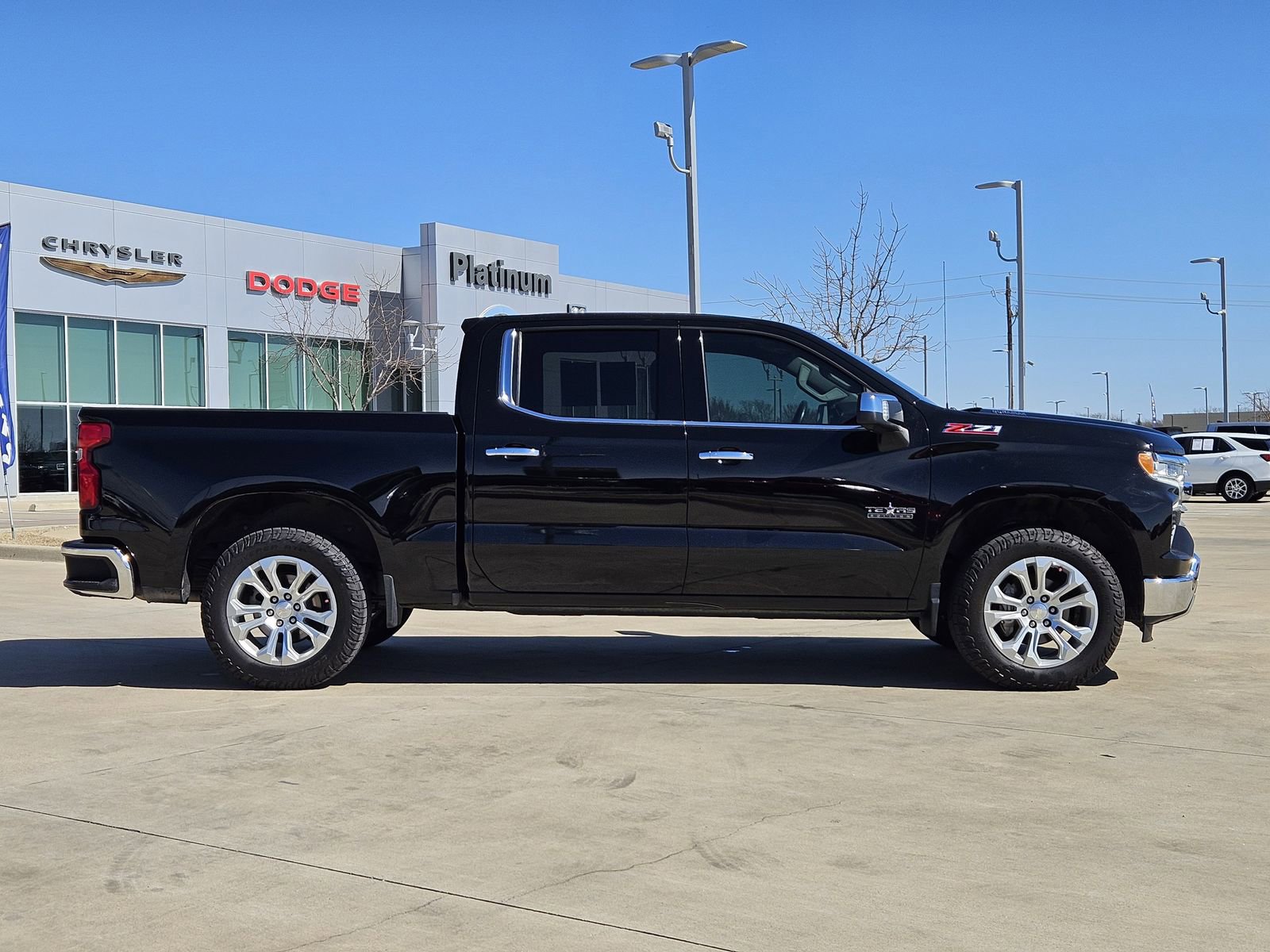 Used 2023 Chevrolet Silverado 1500 LTZ image 7