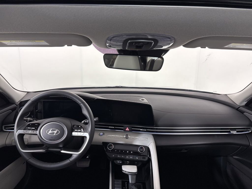 New 2026 Hyundai Elantra Limited FWD image 19