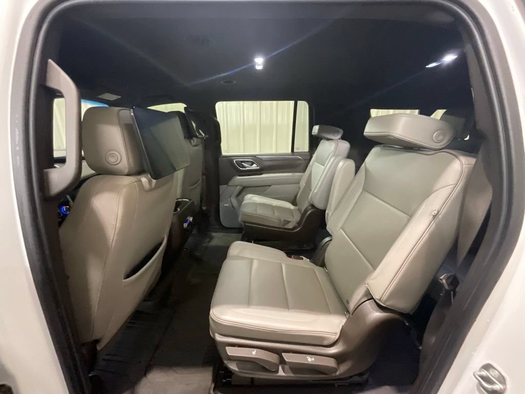 Used 2021 GMC Yukon XL SLT w/ Rear Media and Nav Package RWD image 11