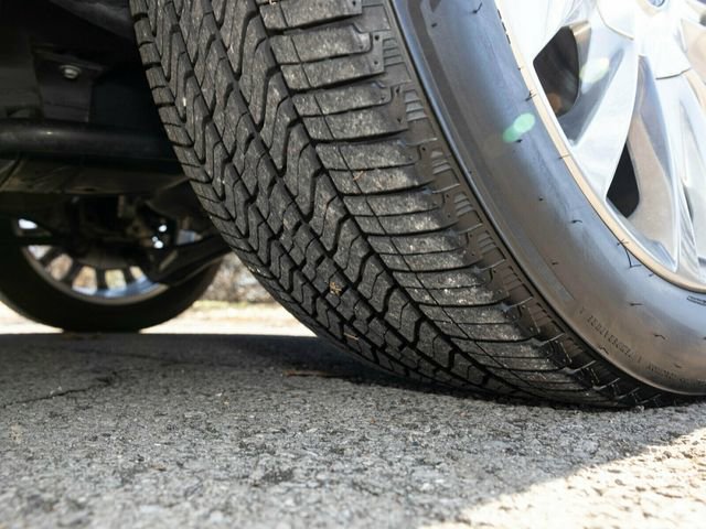 Used 2023 Cadillac Escalade ESV Premium Luxury image 86