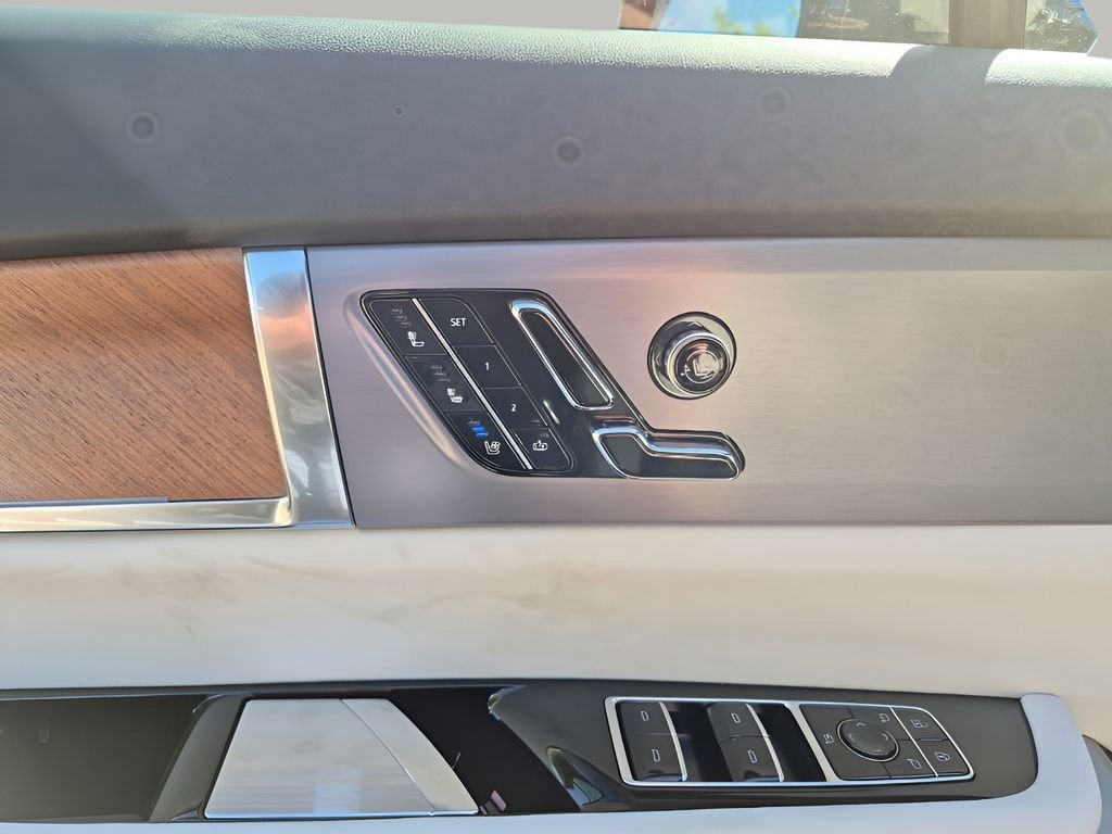 New 2026 Cadillac Vistiq Luxury AWD/4WD image 29