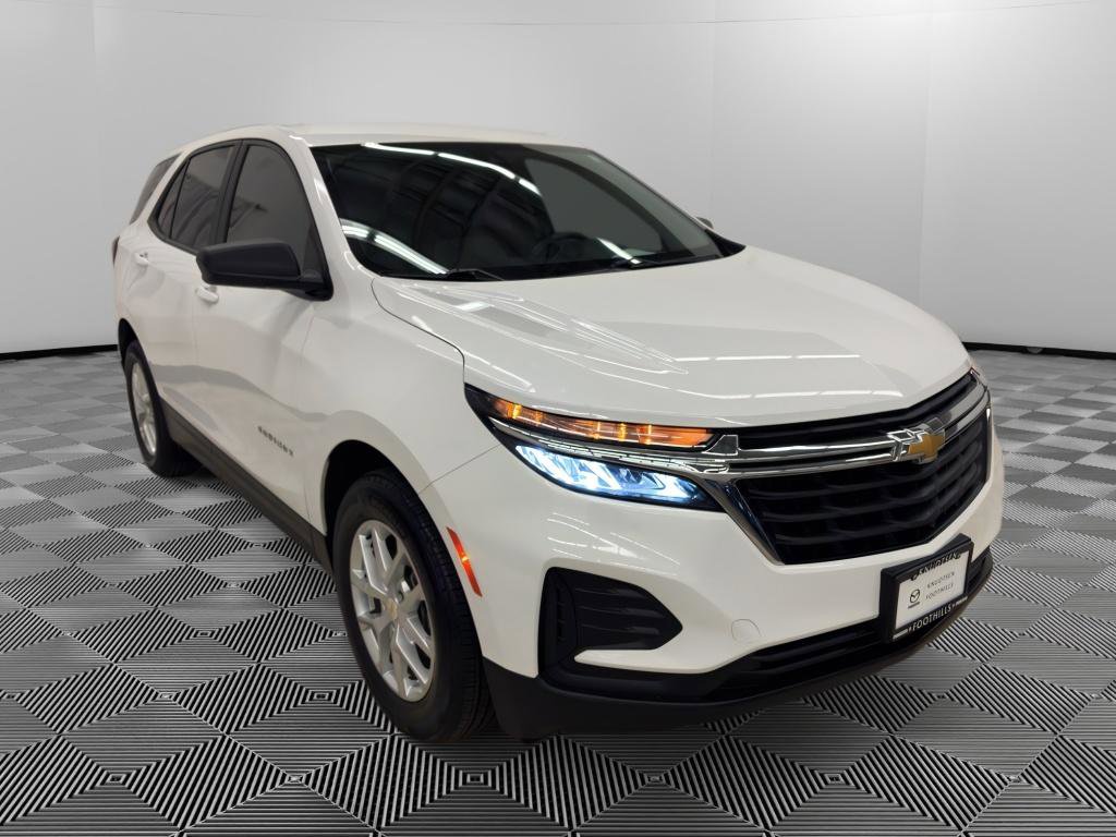 Used 2023 Chevrolet Equinox LS image 1