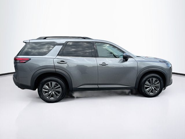 Certified 2025 Nissan Pathfinder SV AWD/4WD image 4
