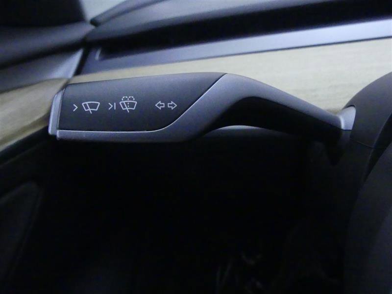 Used 2022 Tesla Model 3 image 17