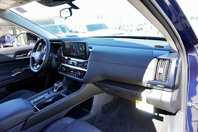 New 2026 Nissan Pathfinder SV w/ Cargo Package FWD image 17
