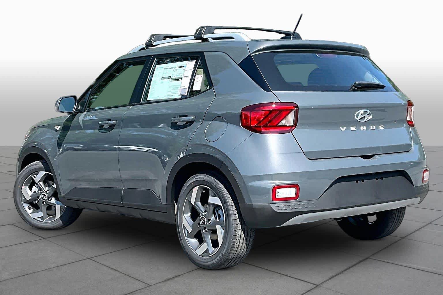 New 2026 Hyundai Venue SEL FWD image 7