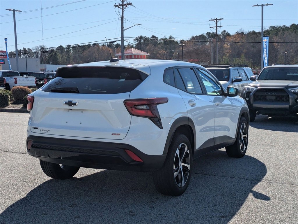Used 2024 Chevrolet Trax RS image 8