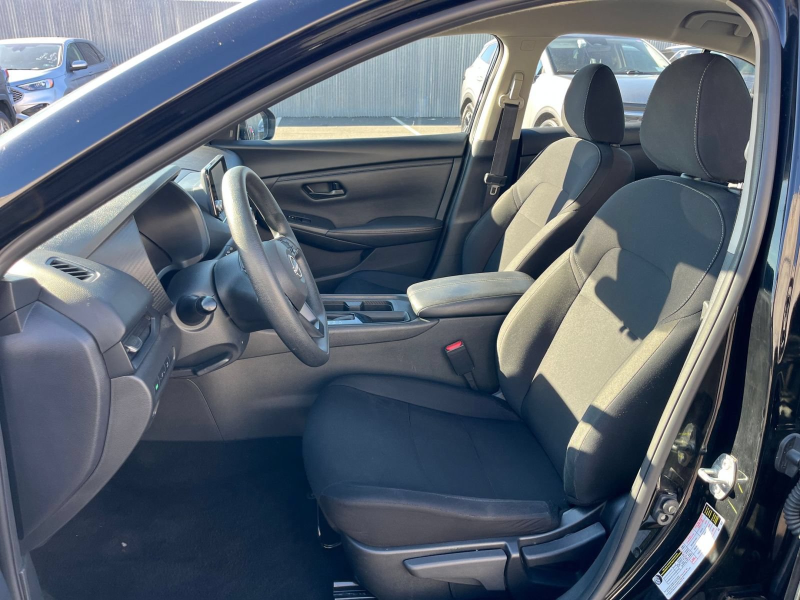 Used 2025 Nissan Sentra S FWD image 33