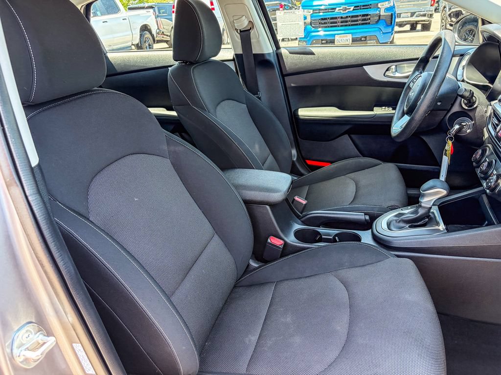 Used 2024 Kia Forte LXS w/ LXS Technology Package FWD image 35
