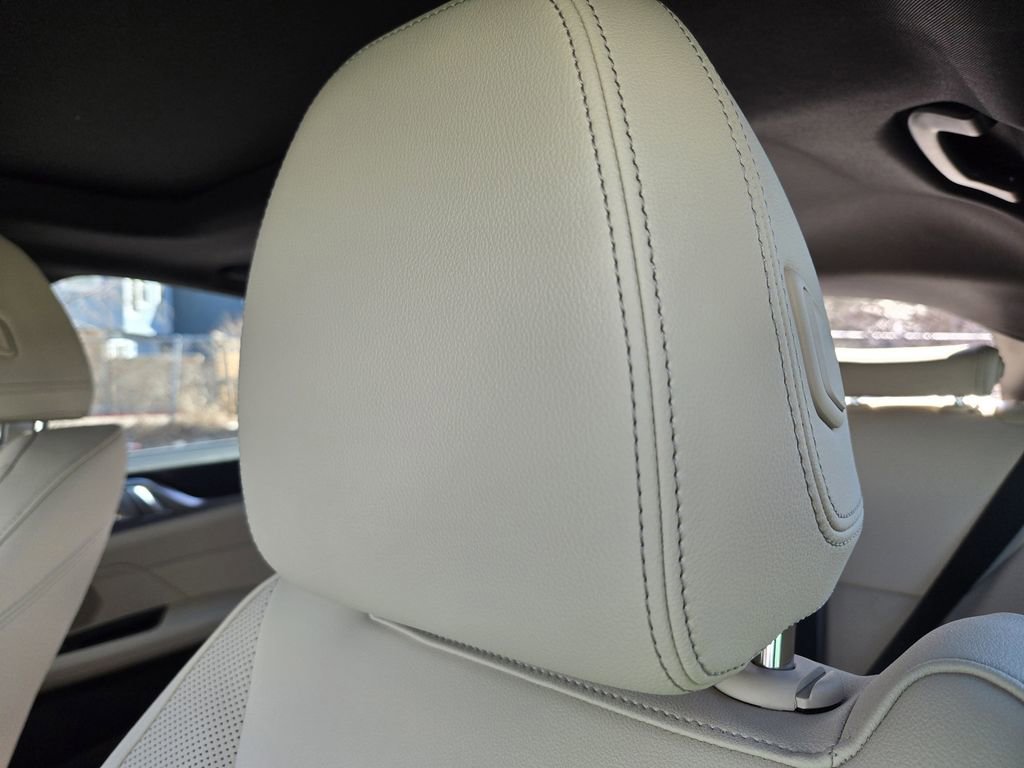 Certified 2025 BMW i4 xDrive40i image 18