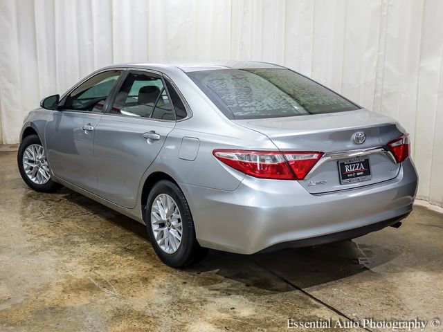 Used 2016 Toyota Camry LE image 8