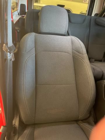 Used 2024 Jeep Wrangler Unlimited Sahara AWD/4WD image 23