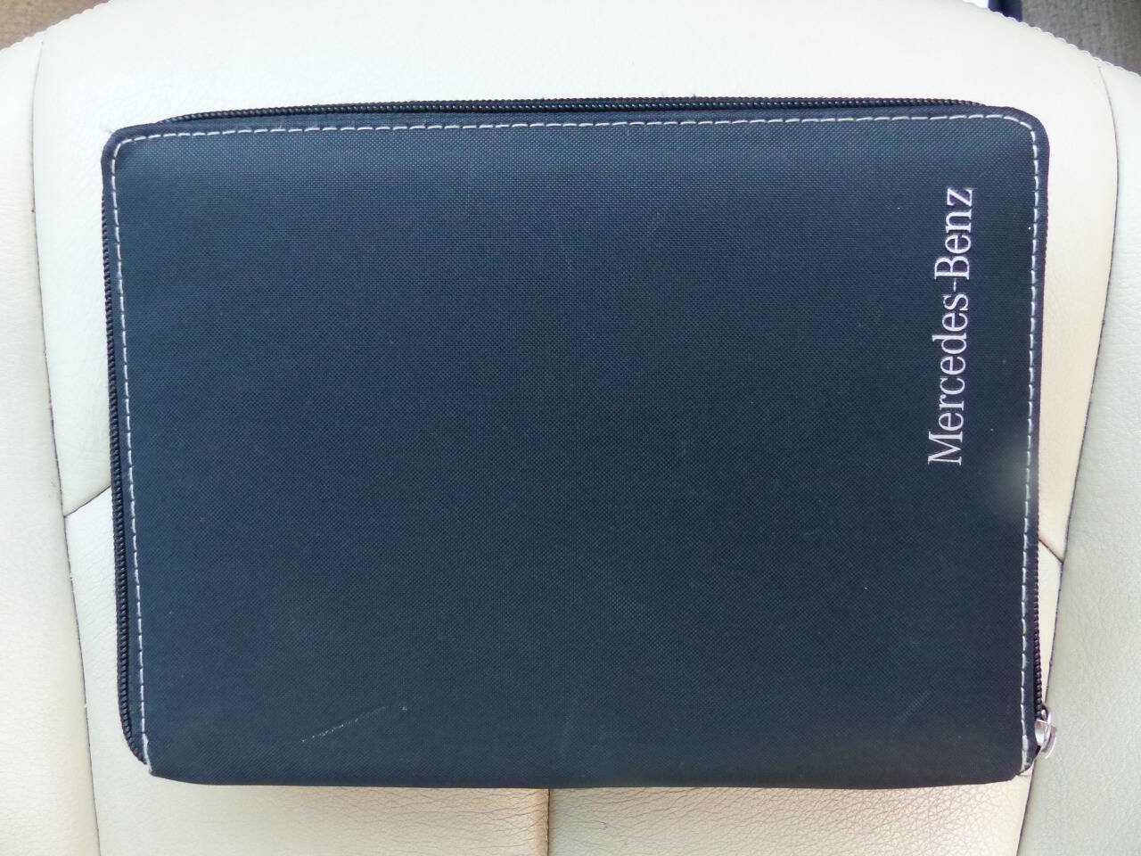 Used 2009 Mercedes-Benz CLK 350 Coupe image 38