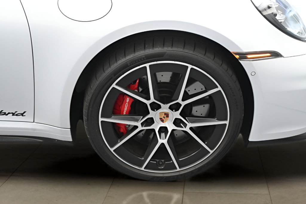 Certified 2025 Porsche 911 Targa 4 GTS AWD/4WD image 14