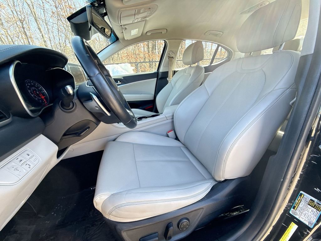 Used 2019 Genesis G70 2.0T Advanced image 13