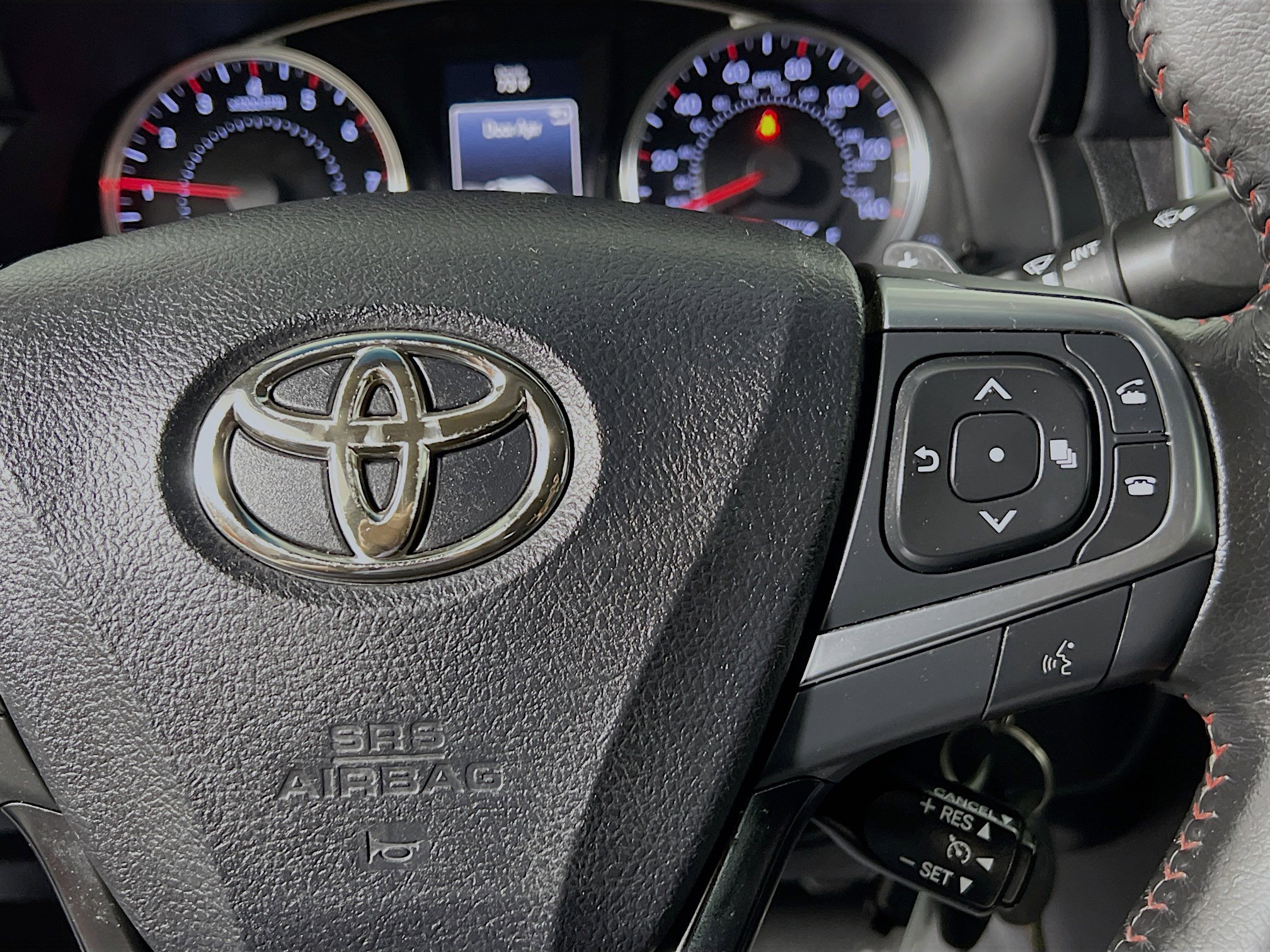 Used 2015 Toyota Camry SE image 20