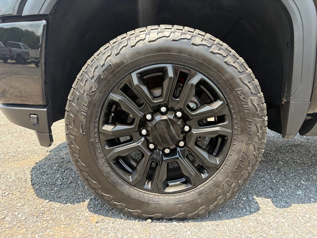 Used 2022 GMC Sierra 2500 Denali w/ Denali Black Diamond Edition AWD/4WD image 14