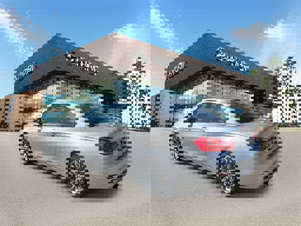 Used 2015 BMW 428i Convertible image 2