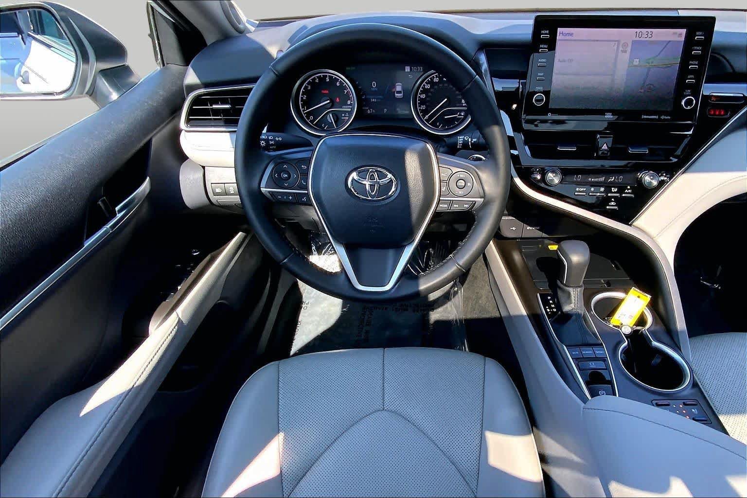 Used 2023 Toyota Camry XLE w/ Navigation Package FWD image 6