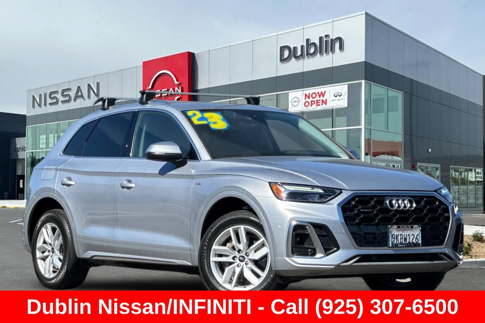 Used 2023 Audi Q5 2.0T Premium w/ Convenience Package AWD/4WD image 2