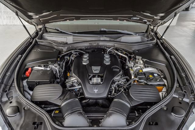 Used 2019 Maserati Levante GranLusso image 17