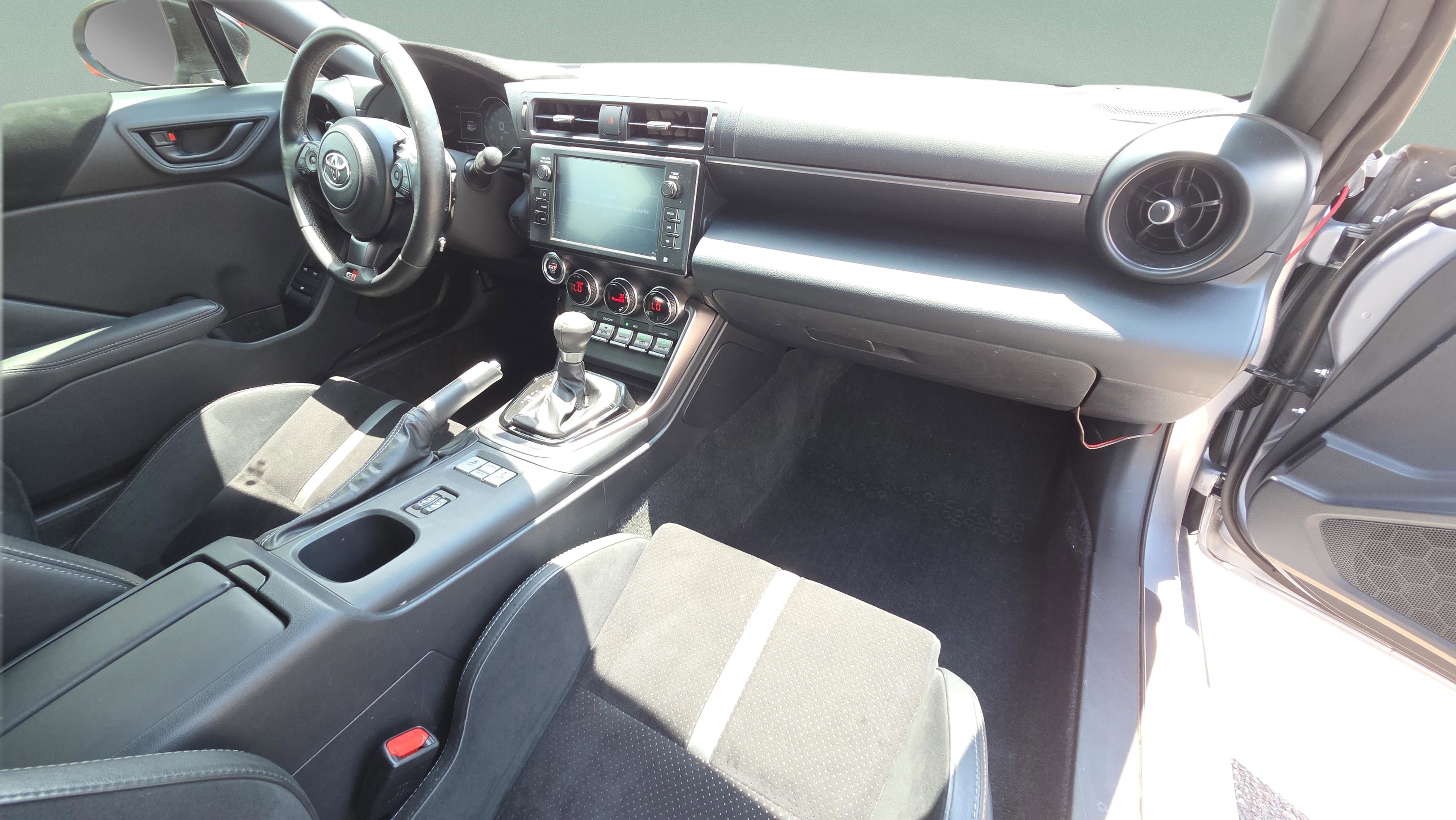 Used 2024 Toyota GR86 Premium RWD image 13