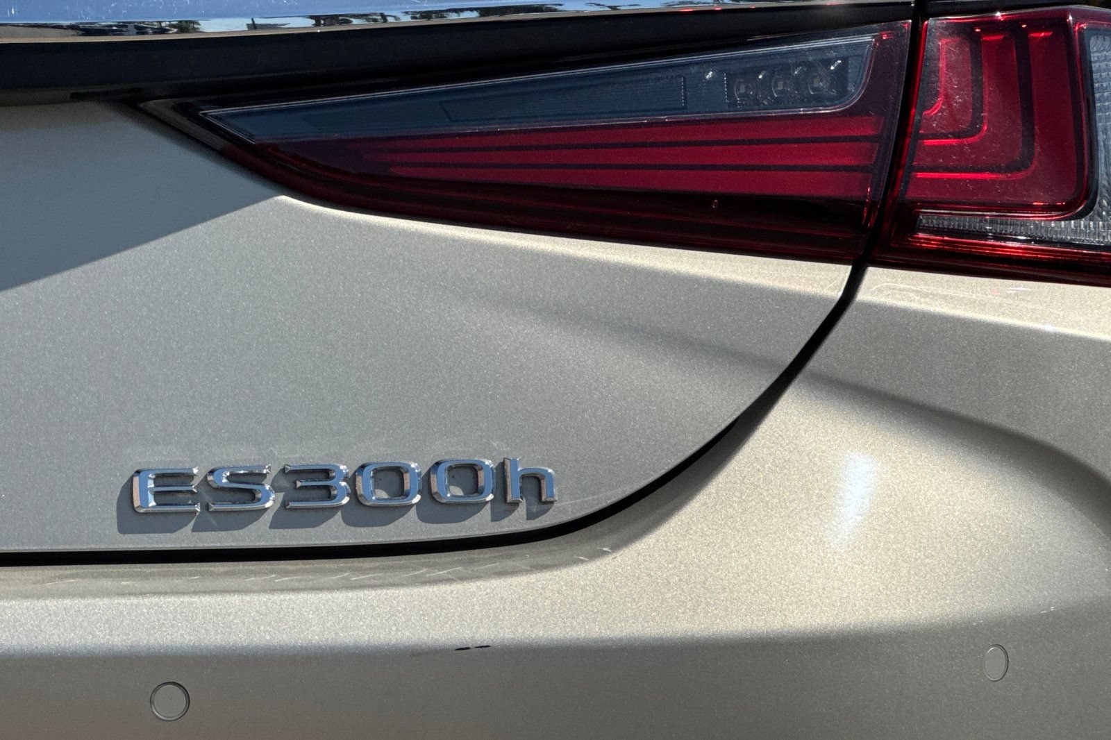 Certified 2025 Lexus ES 300h w/ Premium Package FWD image 30