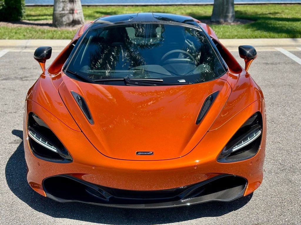 Used 2018 McLaren 720S RWD image 2