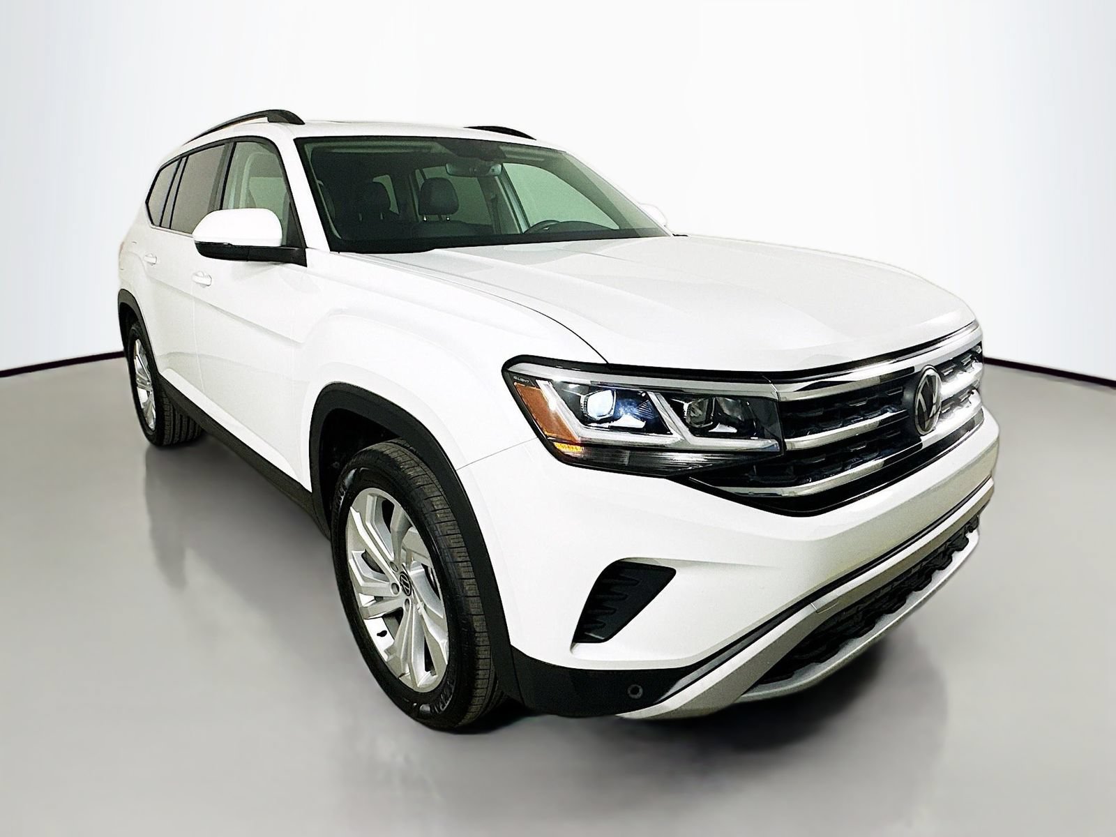 Certified 2023 Volkswagen Atlas SE AWD/4WD image 3