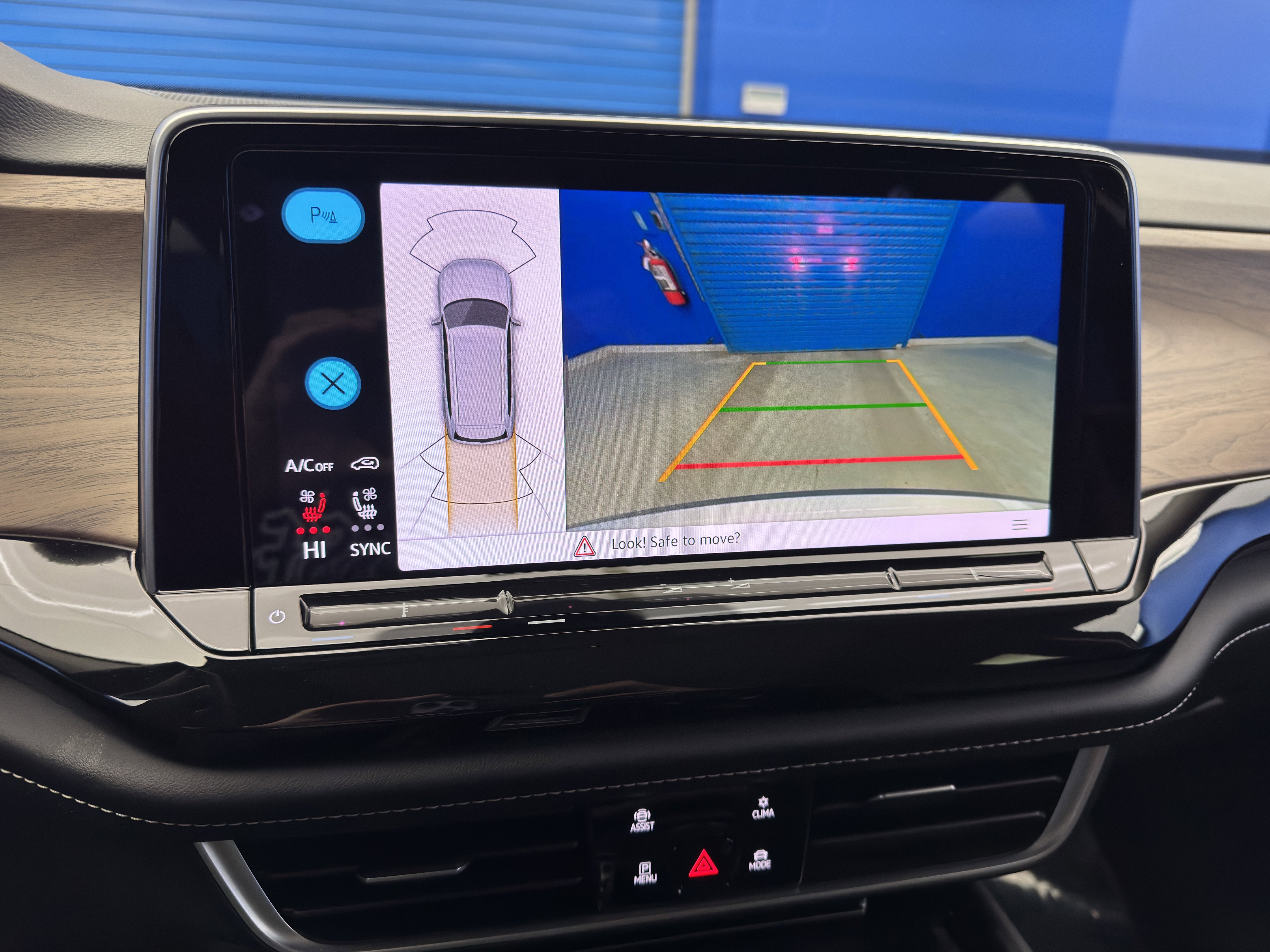 Certified 2025 Volkswagen Atlas SE w/ Panoramic Sunroof Package image 20