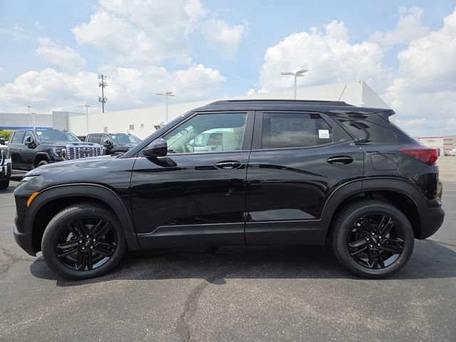 New 2026 Chevrolet TrailBlazer LT w/ Midnight Edition FWD image 10