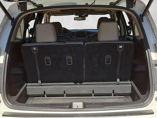 Used 2017 Honda Pilot Touring image 6