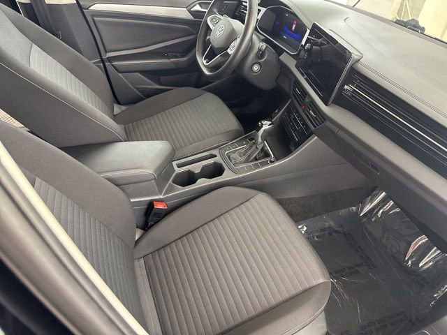 Used 2025 Volkswagen Jetta S image 26