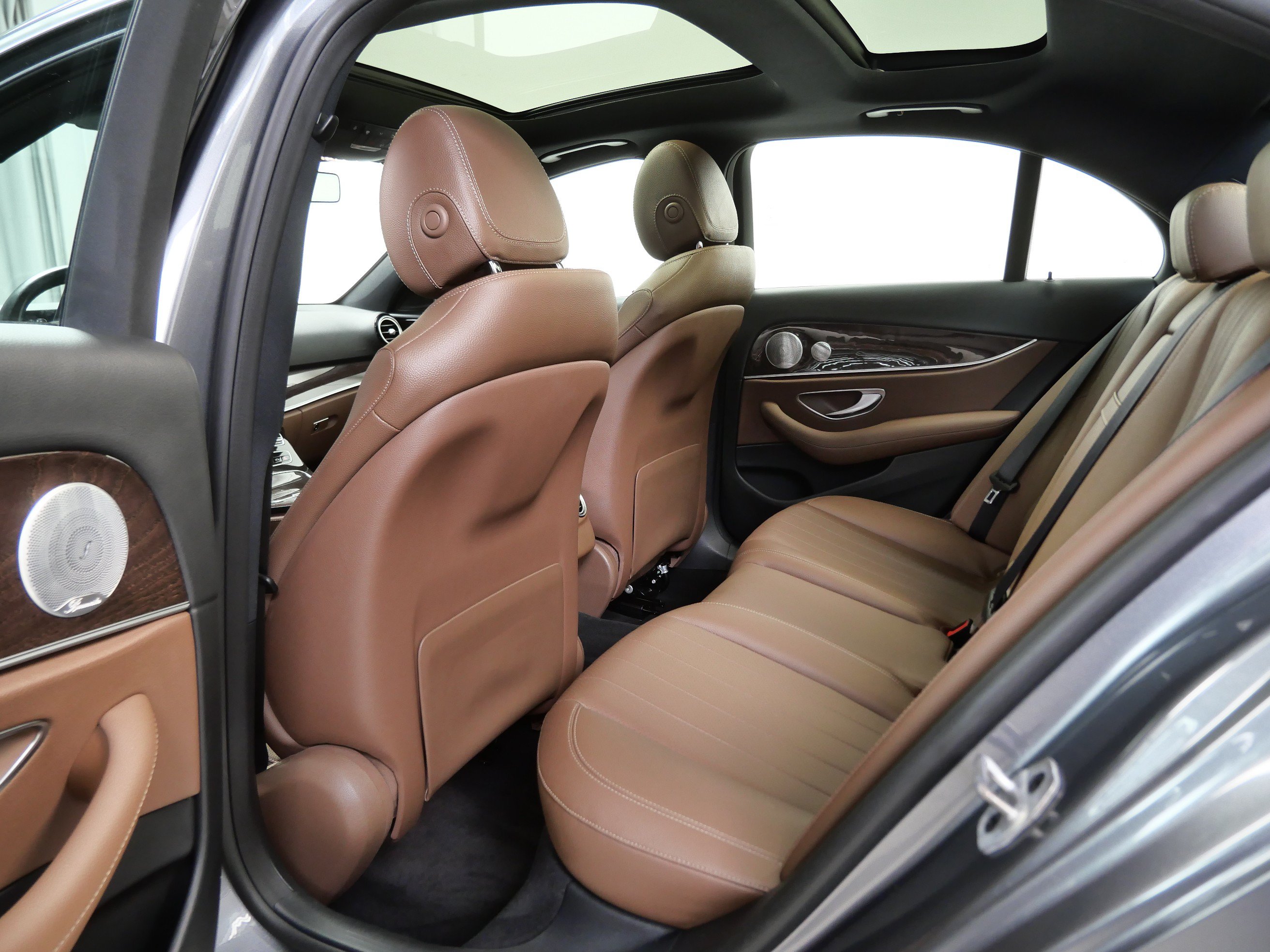 Used 2020 Mercedes-Benz E 350 4MATIC Sedan image 16