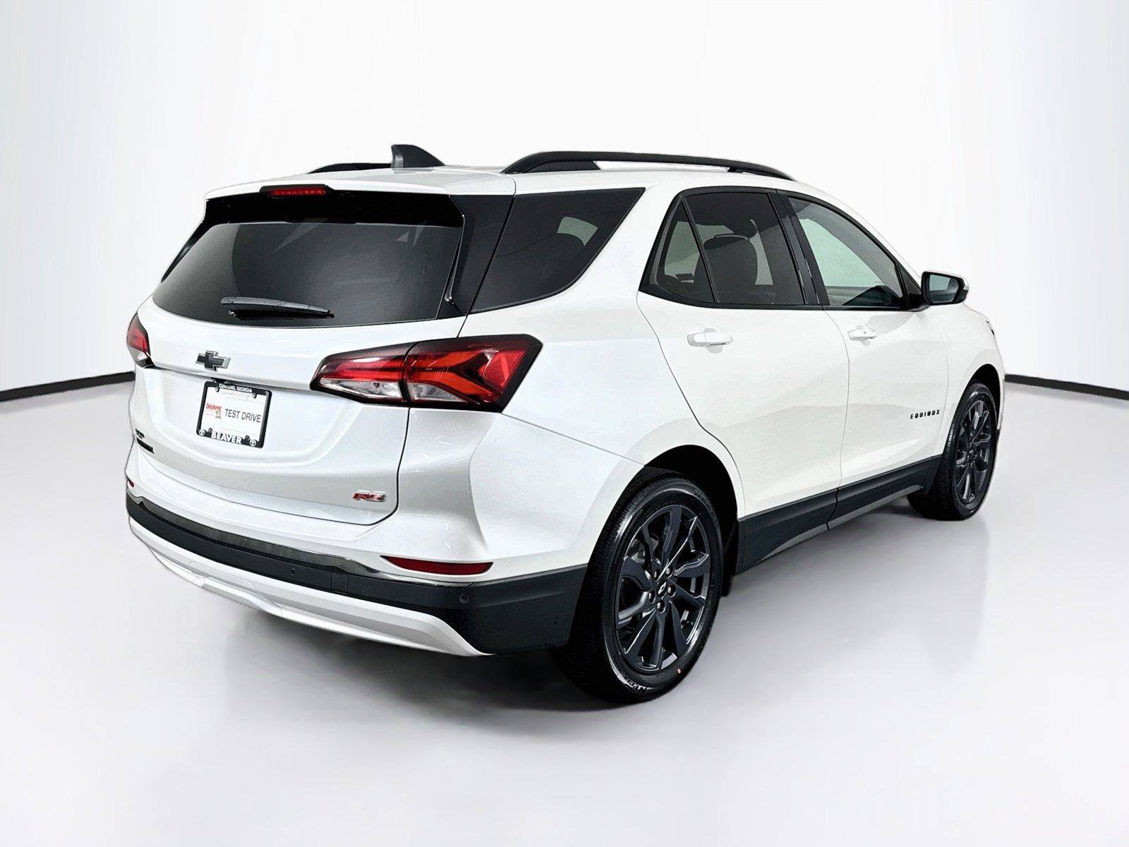 Used 2022 Chevrolet Equinox RS w/ RS Leather Package FWD image 2