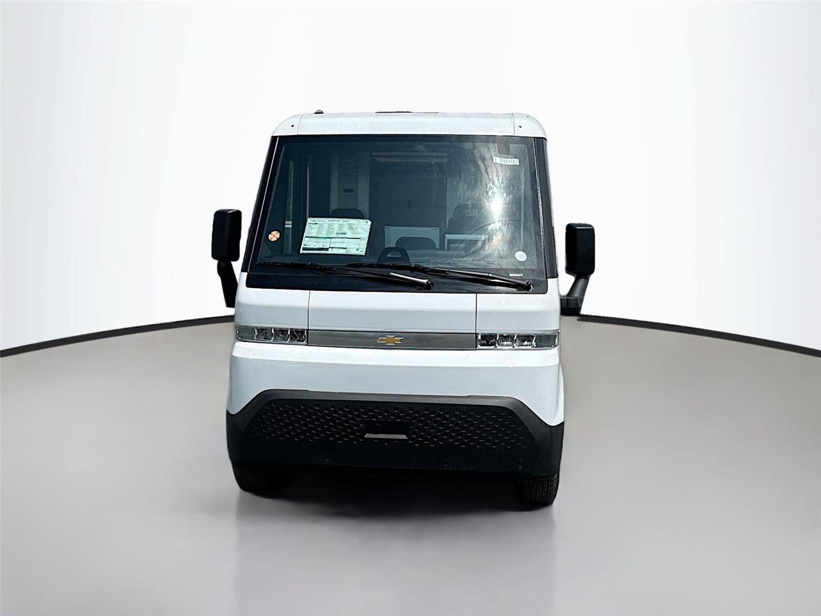 New 2025 Chevrolet Brightdrop 600 w/ Power Door Package AWD/4WD image 2