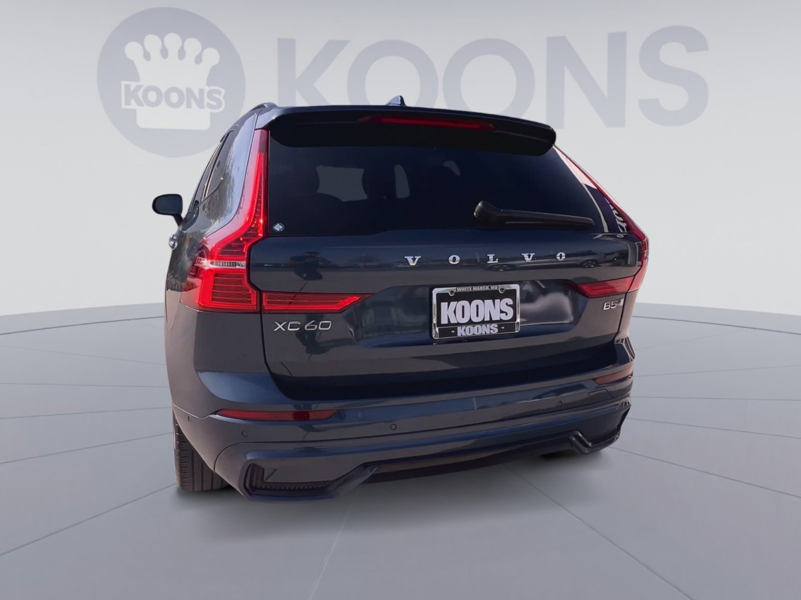 Certified 2023 Volvo XC60 B5 Plus w/ Climate Package AWD/4WD image 10