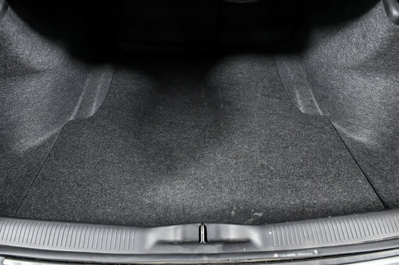 Used 2022 Dodge Charger SRT Hellcat w/ Harman/Kardon Audio Group RWD image 11