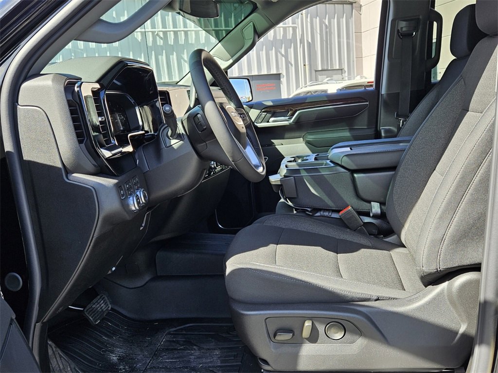 New 2026 GMC Sierra 1500 SLE image 3