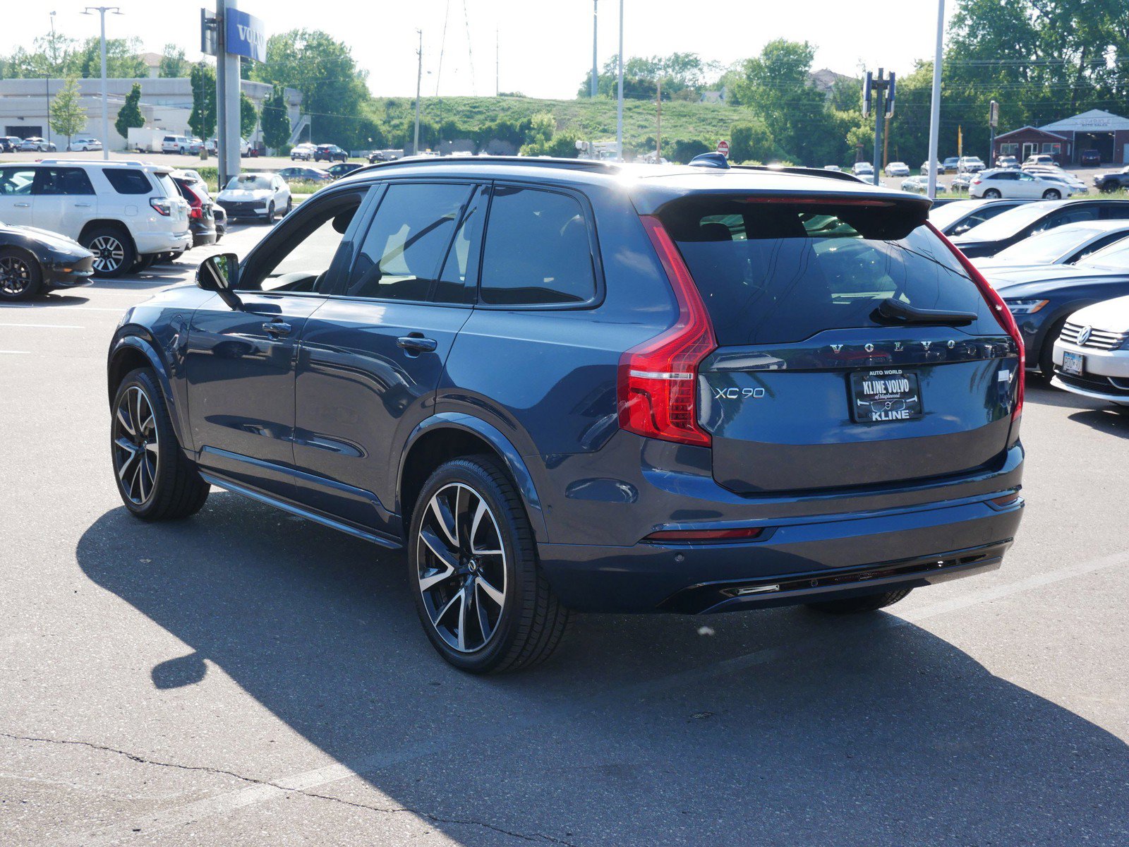 Used 2023 Volvo XC90 T8 Plus AWD/4WD image 5