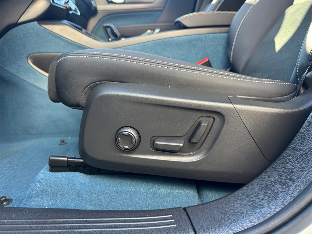 Certified 2022 Volvo C40 P8 Recharge Ultimate image 28