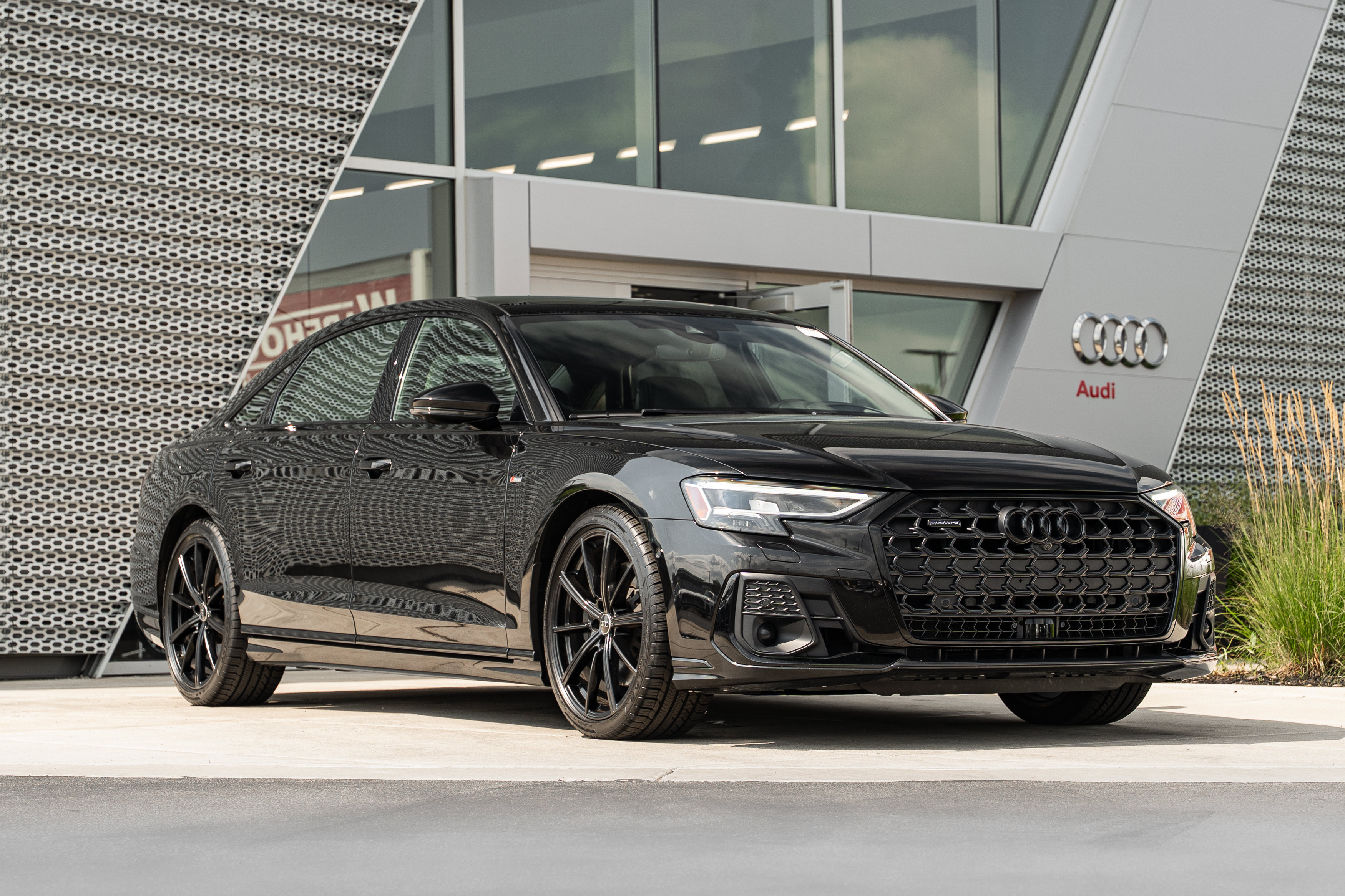 Certified 2022 Audi A8 L 3.0T AWD/4WD image 1