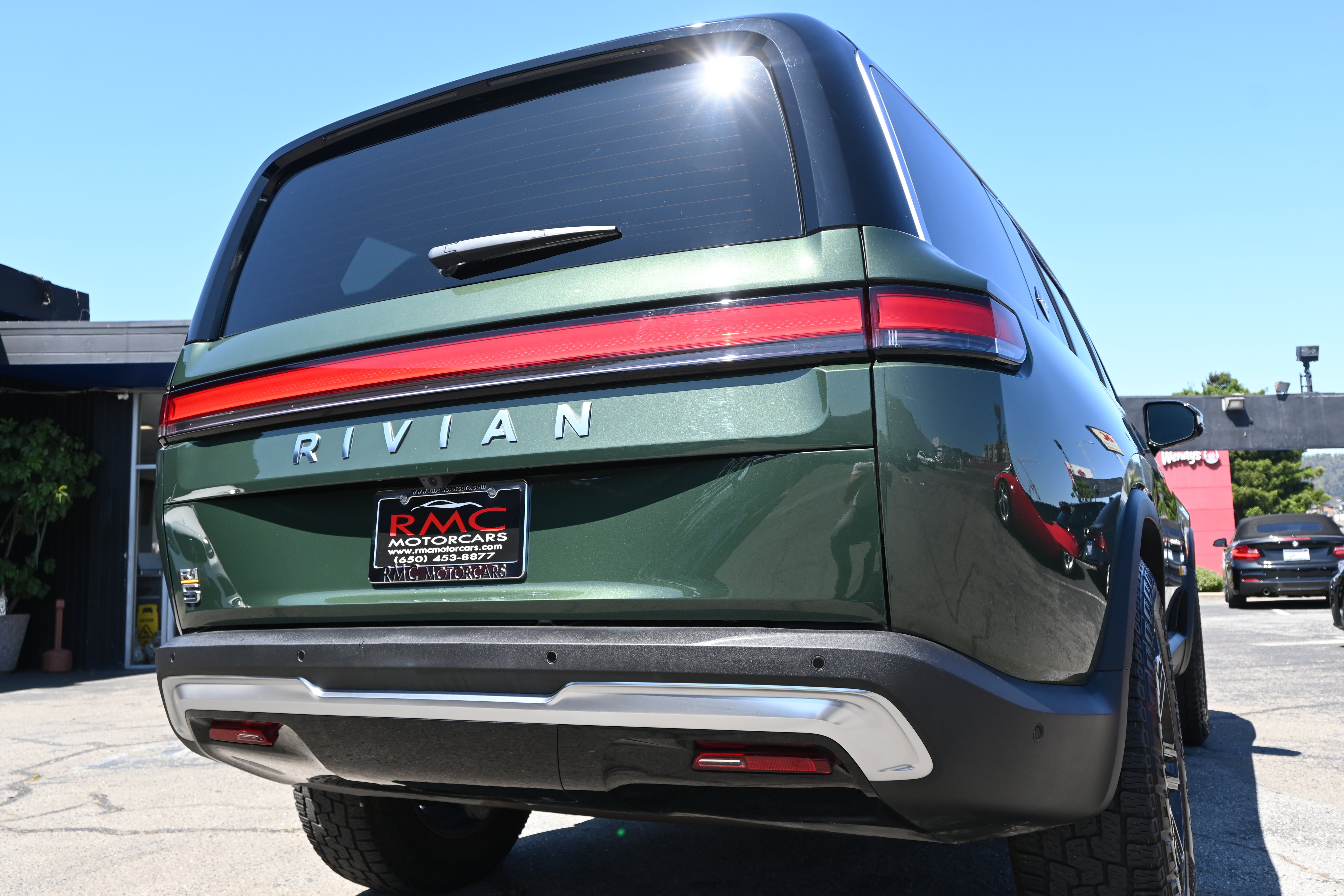 Used 2023 Rivian R1S Adventure AWD/4WD image 24