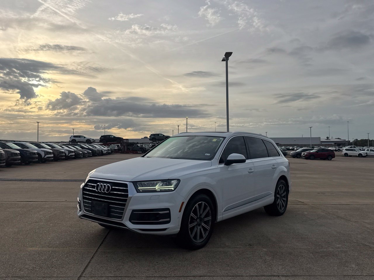 Used 2019 Audi Q7 3.0T Prestige AWD/4WD image 11